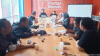 Pimpinan Redaksi Tegaskan Konsistensi Menyuarakan Isu Perjuangan Buruh Dalam Rapat Rutin Media Perdjoeangan FSPMI Pimpinan Redaksi Tegaskan Konsistensi Menyuarakan Isu Perjuangan Buruh Dalam Rapat Rutin Media Perdjoeangan FSPMI