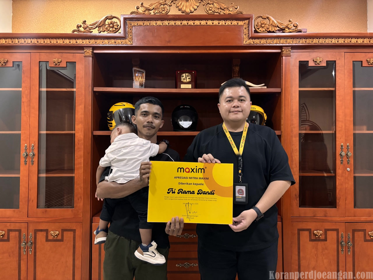 Mencari Nafkah dengan Jadwal Fleksibel: Ketika Menjadi Mitra Pengemudi Maxim Membantu Seorang Ayah Tunggal Tetap Mengasuh Buah Hatinya