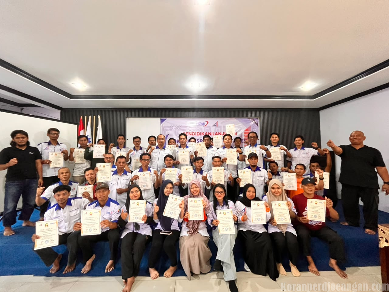 SPAI FSPMI Bekasi Serahkan Sertifikat Pendidikan Dasar Organisasi