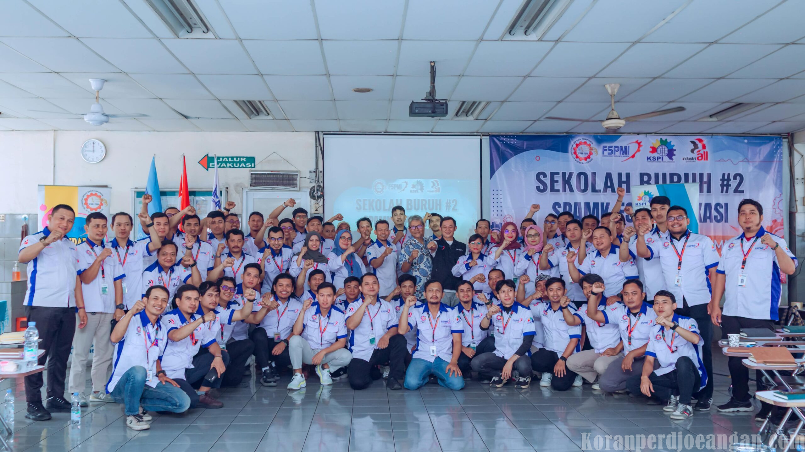 Sekolah Buruh #2 SPAMK FSPMI Bekasi Laksanakan Pembelajaran Tahap Kedua di PT Seiwa