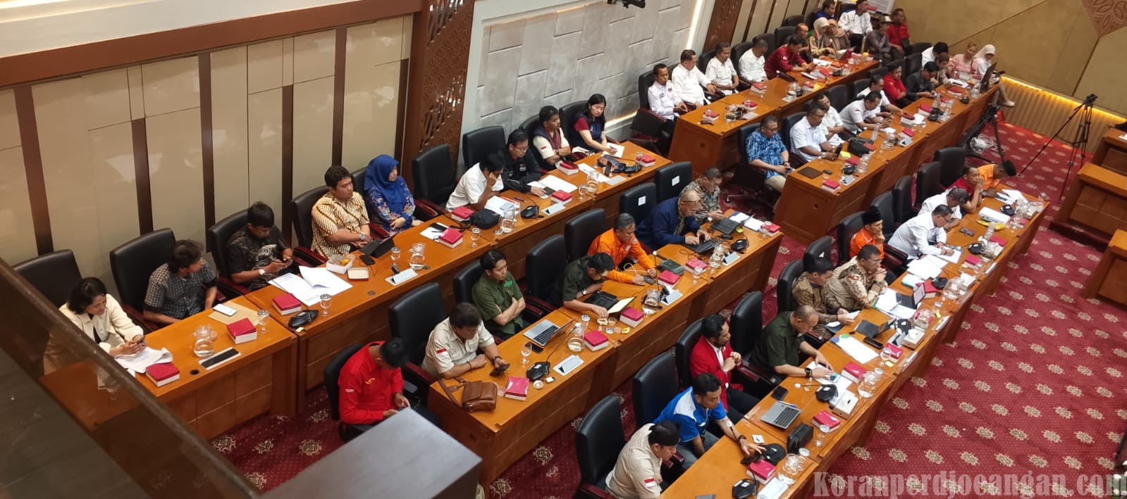 KSP-PB Tegaskan di RDPU Komisi IX: Buruh Di-PHK Harus Bisa Kembali Bekerja!