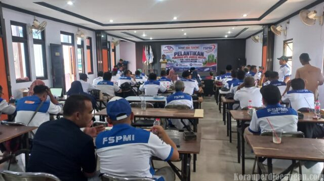 Direktur Jamkeswatch FSPMI Melantik Pengurus Dewan Pimpinan Daerah Jamkeswatch Kabupaten Dan Kota Bekasi