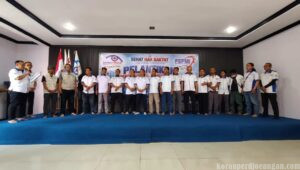 Resmi, Direktur Dewan Pimpinan Nasional Jamkeswatch FSPMI Melantik Pengurus Dewan Pimpinan Daerah Kota Bekasi