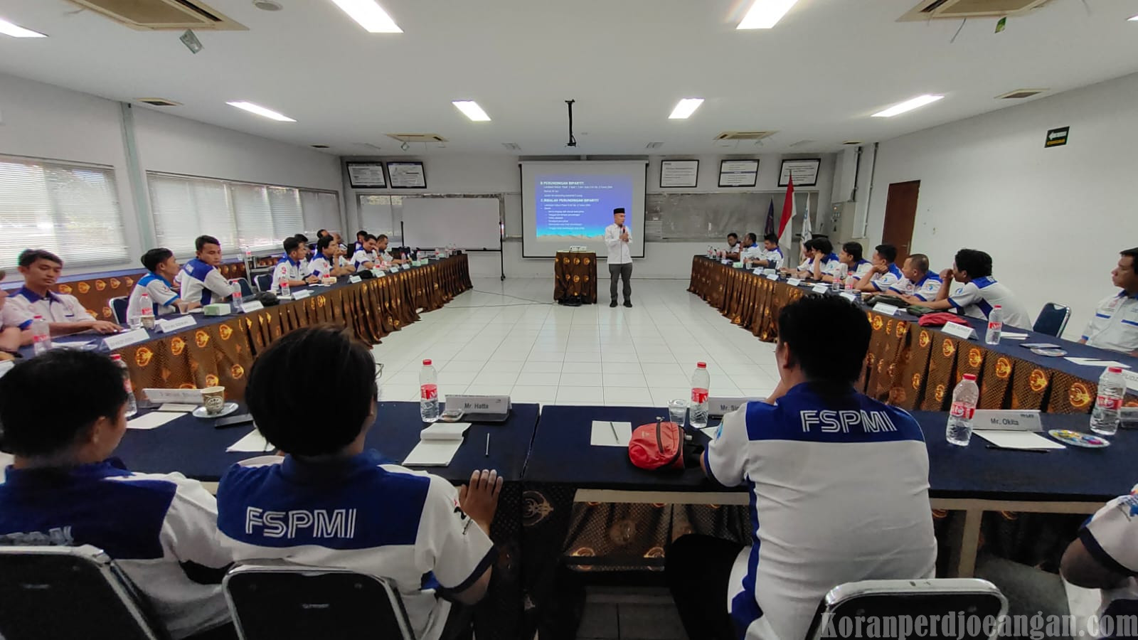 Serikat Pekerja FSPMI HI-LEX Indonesia Gelar Pendidikan Dasar Advokasi