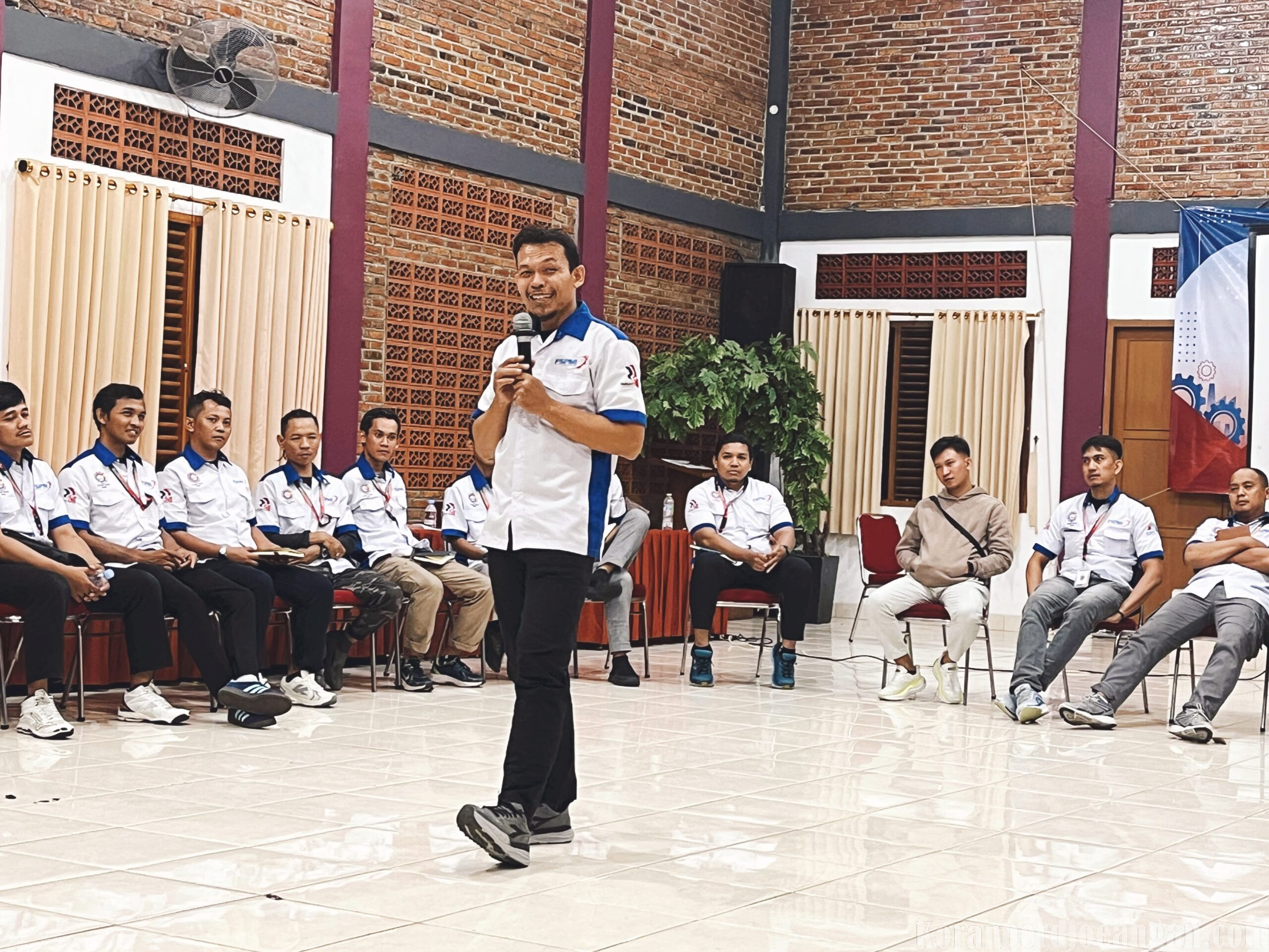 Sekolah Buruh #2 SPAMK FSPMI Bekasi: Bukan Sekadar Belajar, Tapi Menempa Kekompakan dan Solidaritas