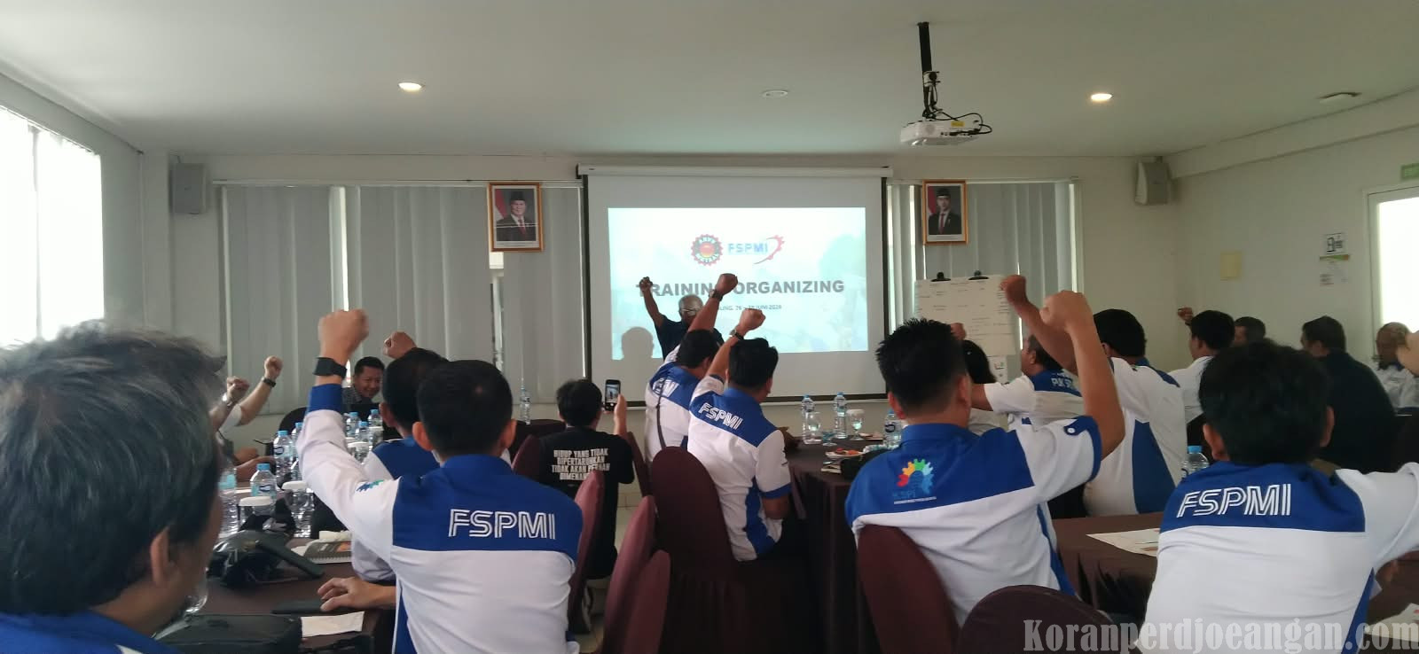 Buruh Jangan Hanya Mengeluh, Saatnya Berserikat dan Melawan Ketidakadilan