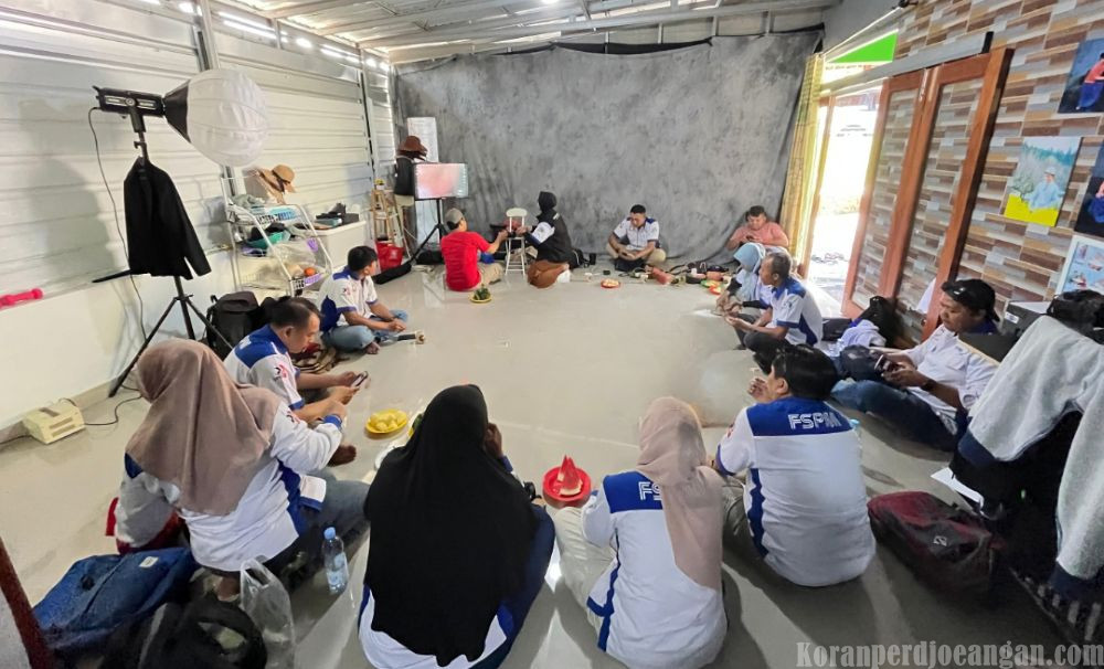 Perkuat Tim Media, Bidang VI PUK SPAMK FSPMI PT SAMI TF Gelar Upskilling Fotografi dan Konten
