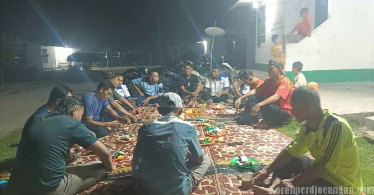 Rapat Rutin Serikat Pekerja FSPMI PT Asian Agri Bahas Permasalahan Anggota dan Aksi Pembagian Masker di Tengah Kabut Asap