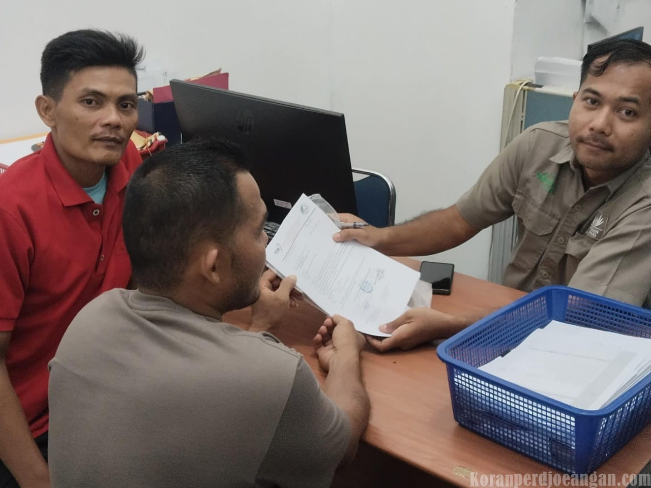 Serikat Pekerja FSPMI PT Asian Agri Serahkan Surat Bipartit Pertama kepada Manajemen PT IIS Kebun Sei Lala