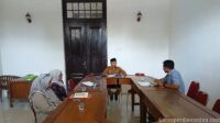 Memed Hermanto Dampingi Enam Pekerja PT Namasindo Plas Abadi dalam Mediasi II di Disnaker Kabupaten Pasuruan Memed Hermanto Dampingi Enam Pekerja PT Namasindo Plas Abadi dalam Mediasi II di Disnaker Kabupaten Pasuruan