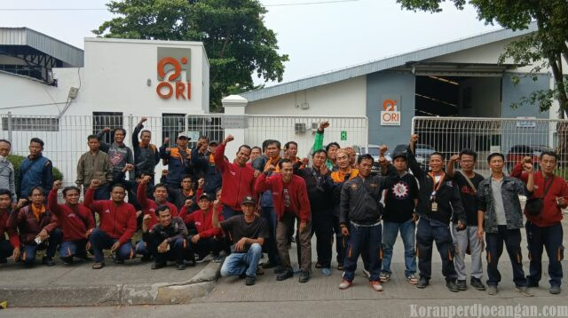 Anggota Support Tim Runding PKB PUK SPAI FSPMI PT Ori Polytec Composites