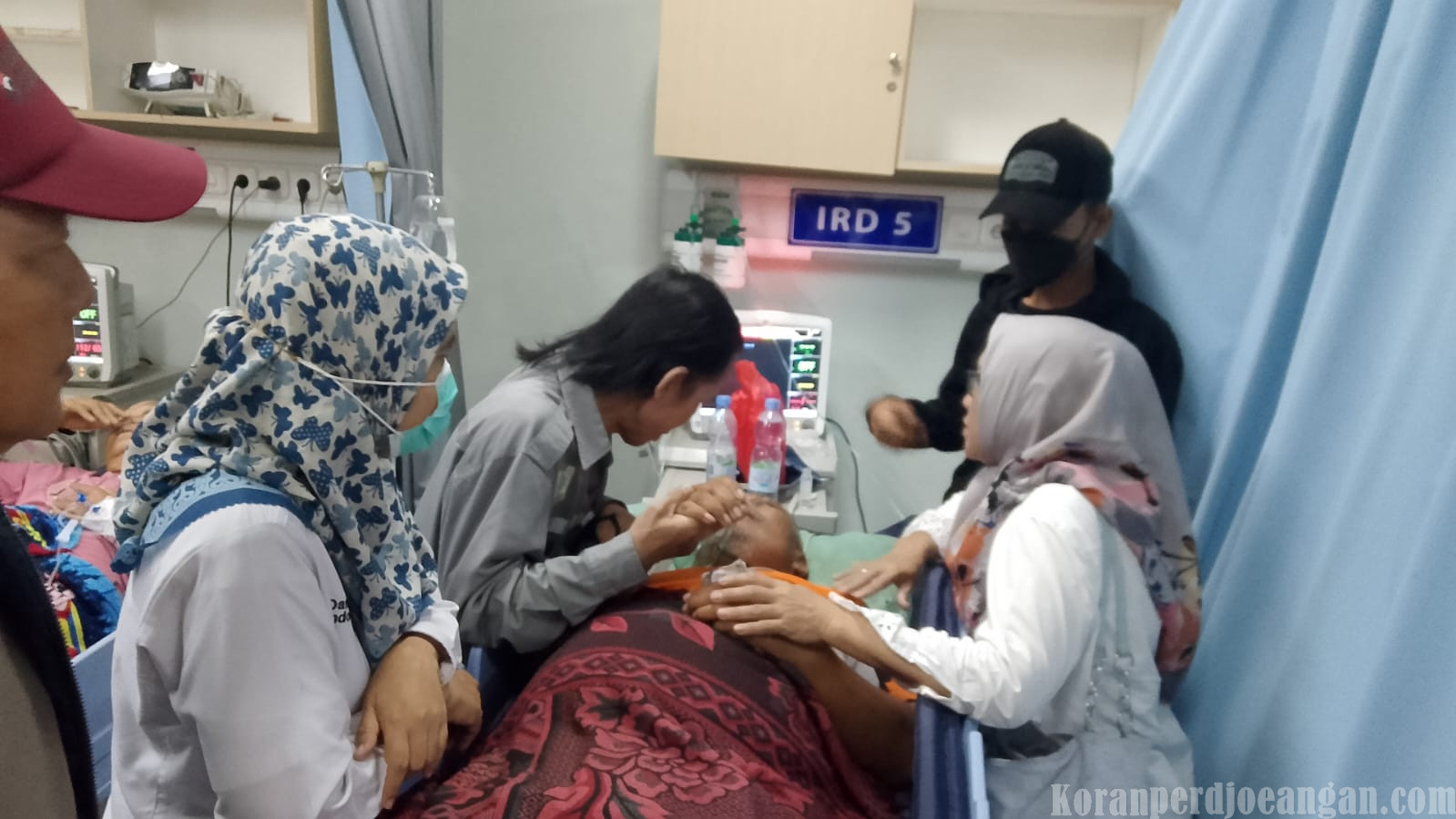 PUK FSPMI DKB Tunjukkan Solidaritas, Jenguk Rekan Kerja yang Dirawat Intensif di RSUD Bekasi