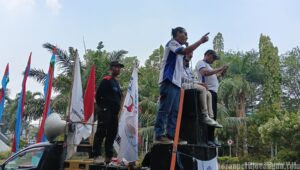 FSPMI Gresik Turun Jalan Bersama SEKBER, Suarakan Aspirasi Buruh