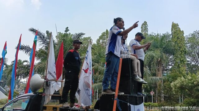 FSPMI Gresik Turun Jalan Bersama SEKBER, Suarakan Aspirasi Buruh