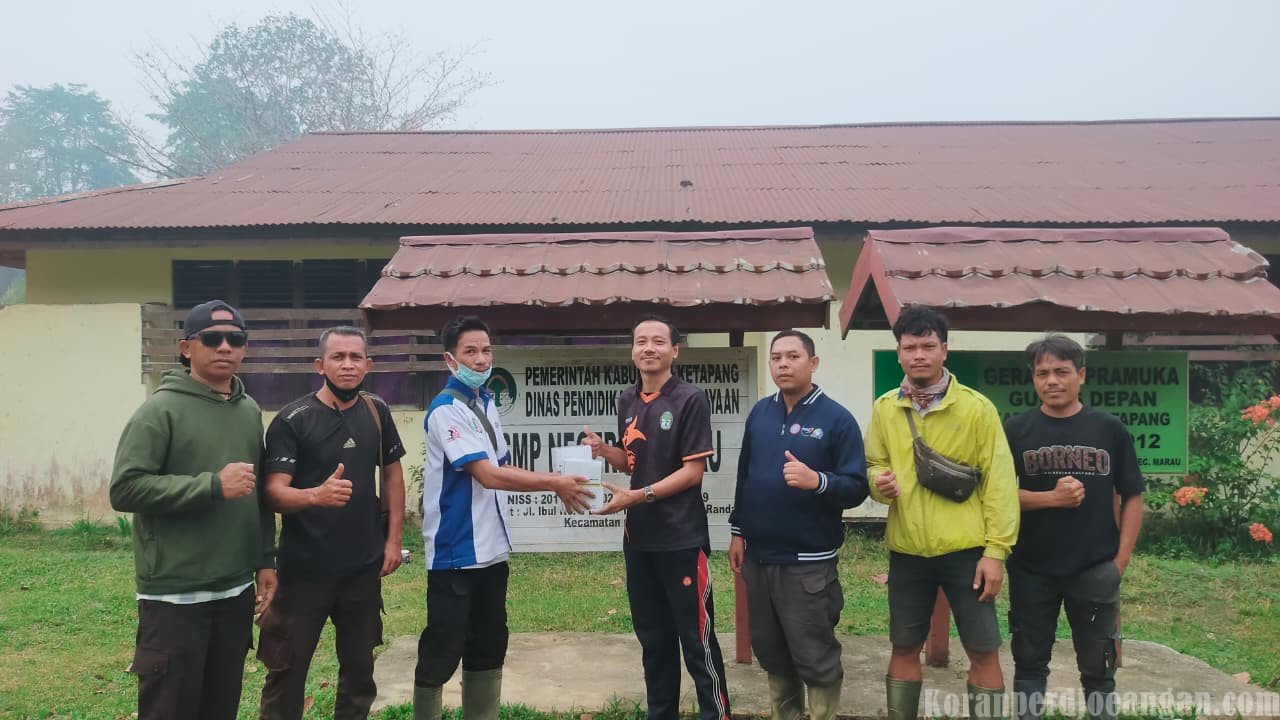 PC SPPK FSPMI Ketapang Gelar Aksi Bagi – bagi Masker di Sekolah Akibat Kabut Asap Semakin Pekat