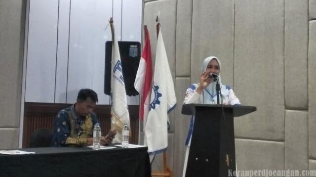Fika Faradisiana Cetak Sejarah Menjadi Satu-Satunya Perempuan Pimpin PC SPLP FSPMI