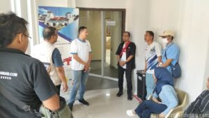Sigap! DPN Jamkeswatch FSPMI Antar Pendonor Darah untuk Korban Laka Lantas di RSCM