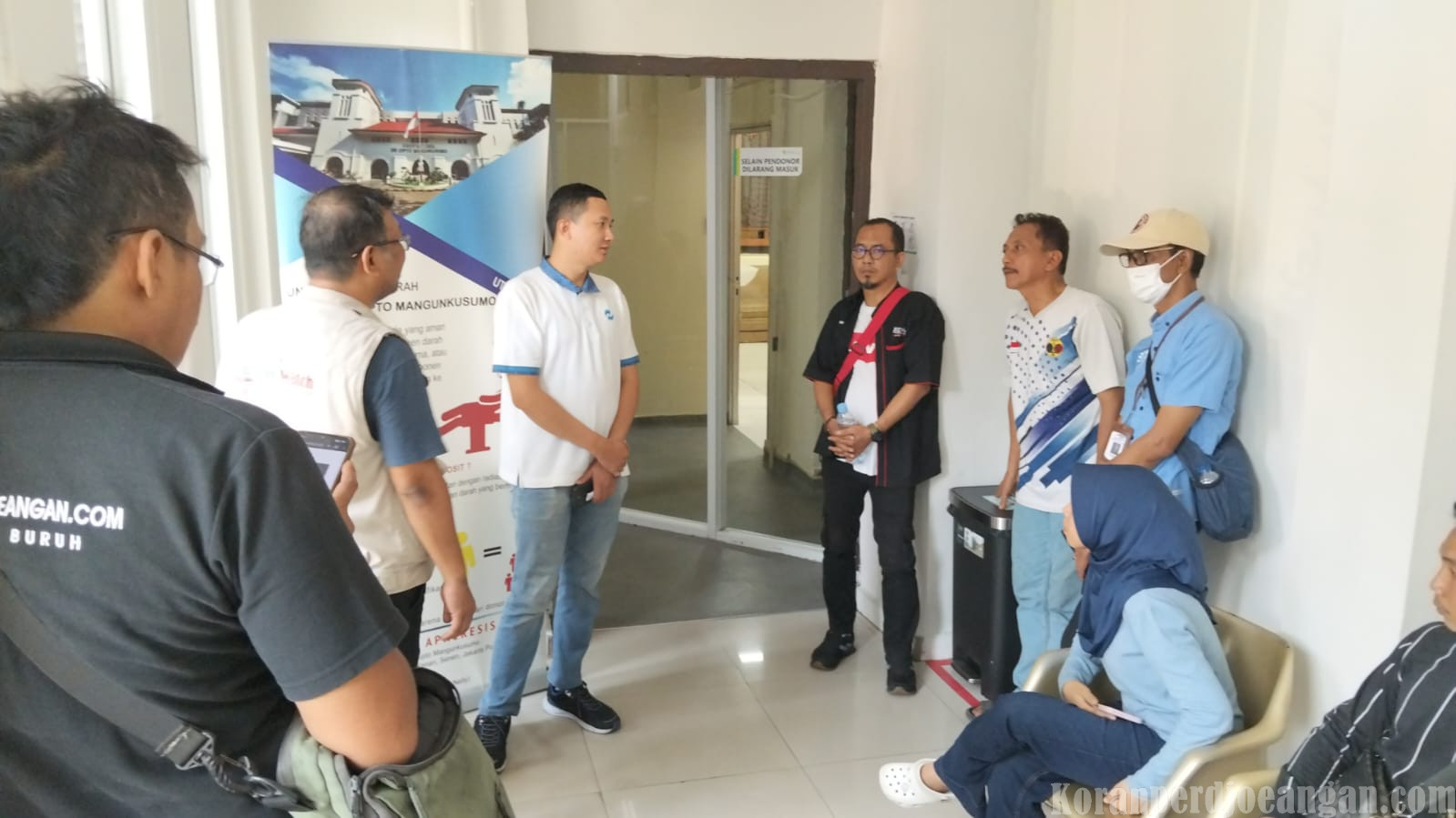 Sigap! DPN Jamkeswatch FSPMI Antar Pendonor Darah untuk Korban Laka Lantas di RSCM