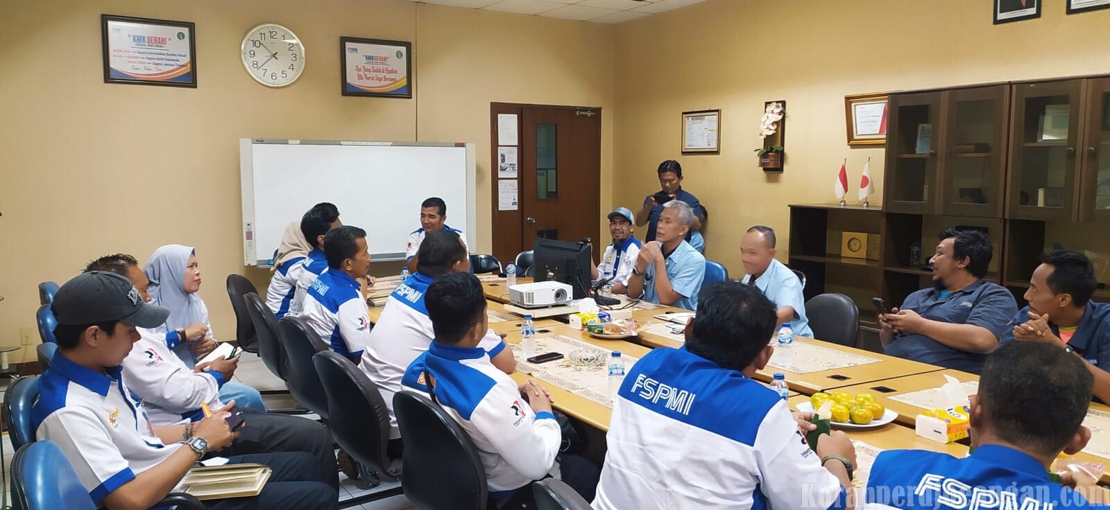 Momentum Hari Sumpah Pemuda ke-98, PUK SPEE FSPMI PT.KMK Plastics Indonesia Sambut Kunjungan Istimewa PC SPEE FSPMI kabupaten/kota Bekasi