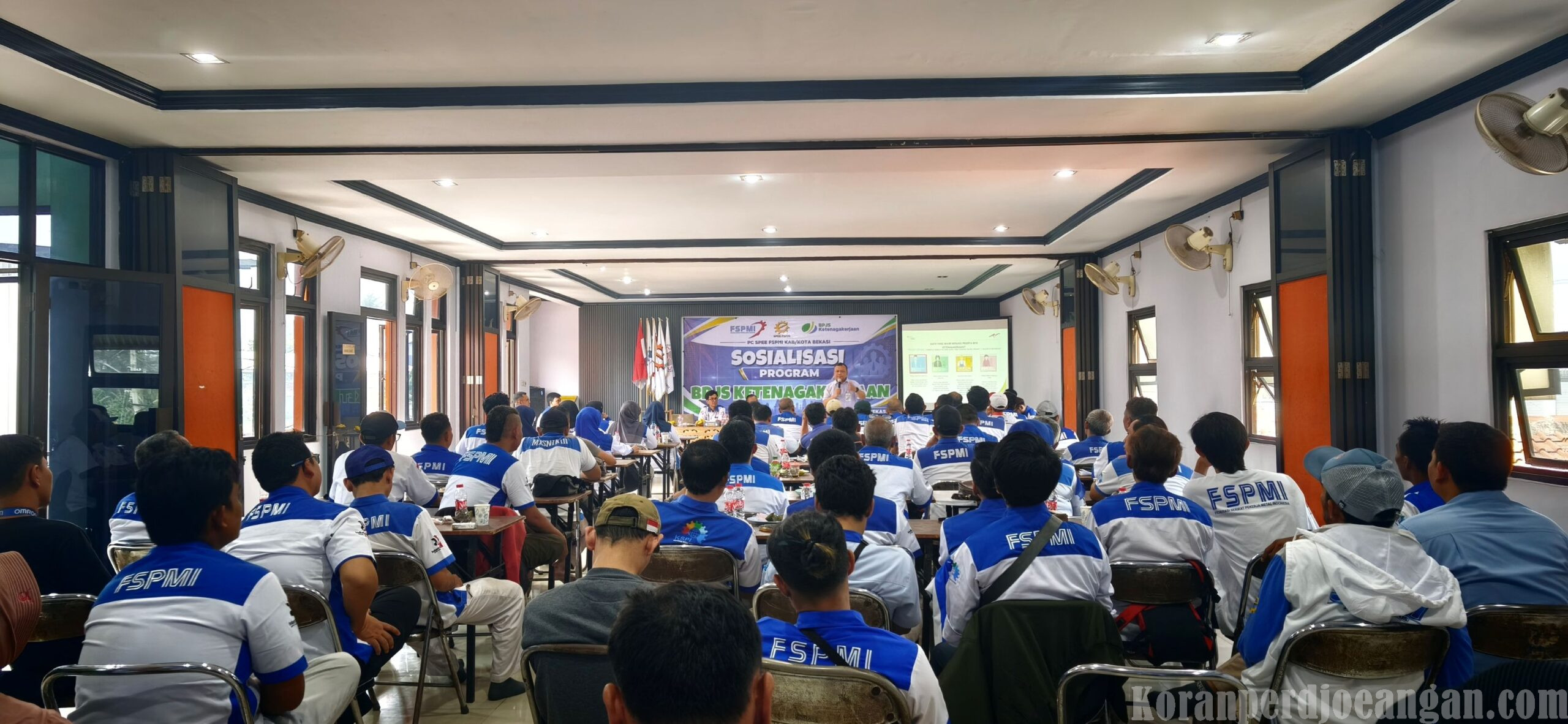 Kupas Program dan Manfaat BPJS Ketenagakerjaan, Infokom PC SPEE FSPMI Bekasi Gelar Sosialisasi