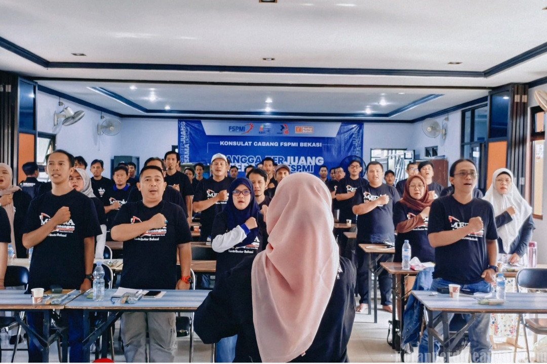 Tak Hanya Berjuang di Pabrik, 52 Buruh Bekasi Belajar Menulis Berita