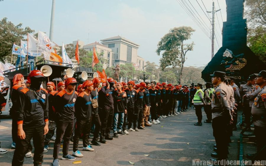 ABJAT Gelar Aksi di DPRD Jateng, Kawal RUU Pelindungan Ketenagakerjaan dan Lima Tuntutan
