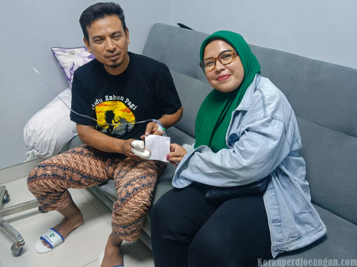 Terharu Dijenguk Kawan Seperjuangan, Safari Sampaikan Terima Kasih kepada Buruh SPAMK FSPMI Bekasi
